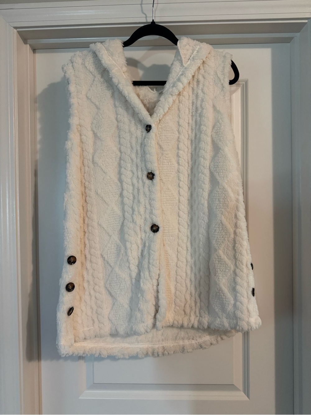 SHEIN White Hooded Button-Front Cozy Vest